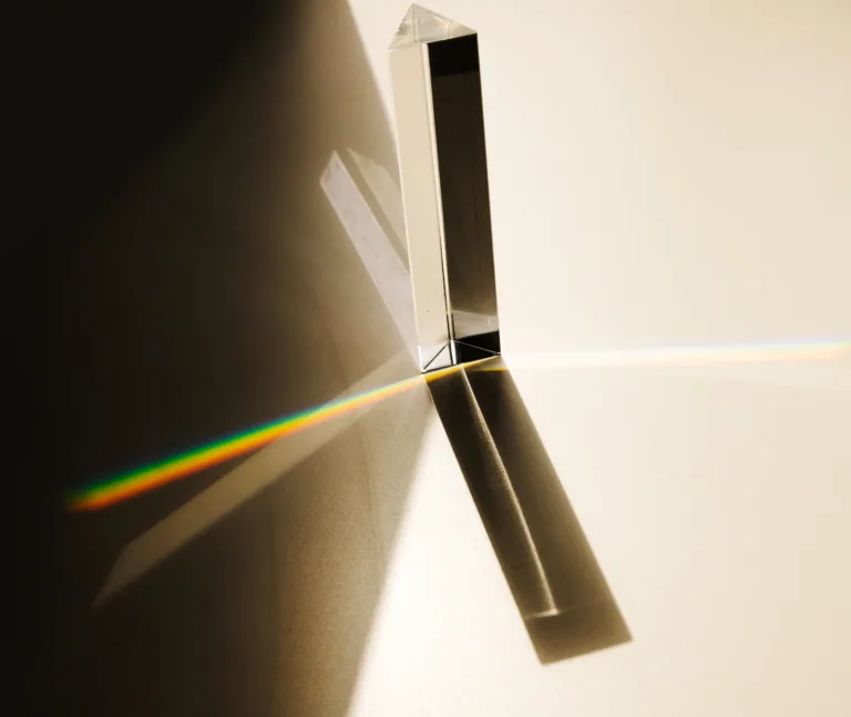 dispersion visible light going through glass prism
